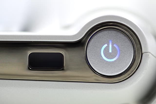 How to Implement Button Debouncing in MicroPython: Real-World Methods